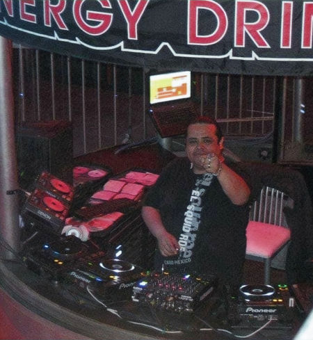 DJ Jimmy Froggs at event