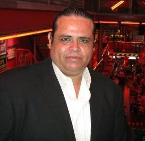 DJ Jimmy Froggs performing